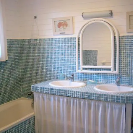 Βίλα Les Arbousiers *